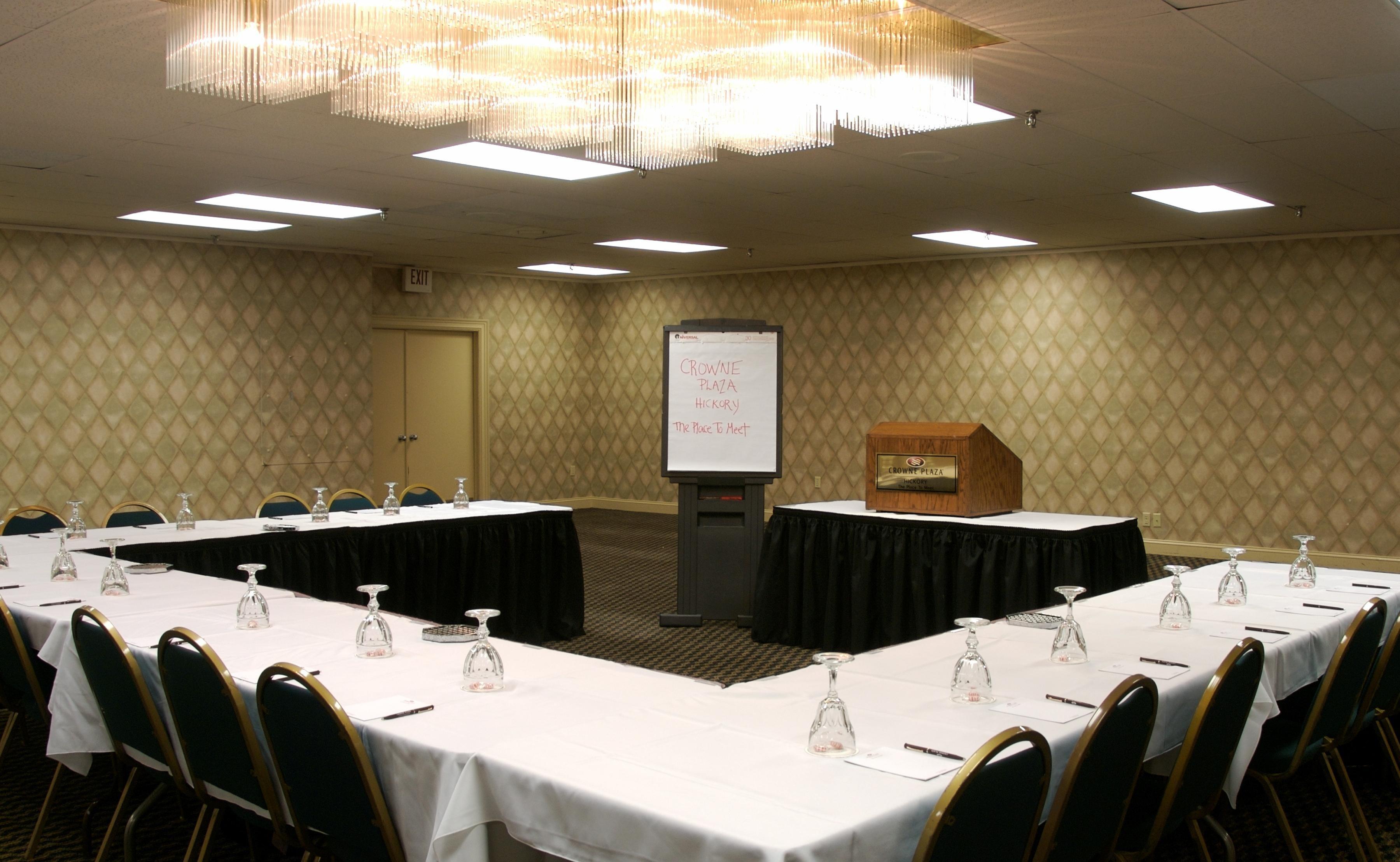 Crowne Plaza Hotel Hickory By Ihg Esterno foto