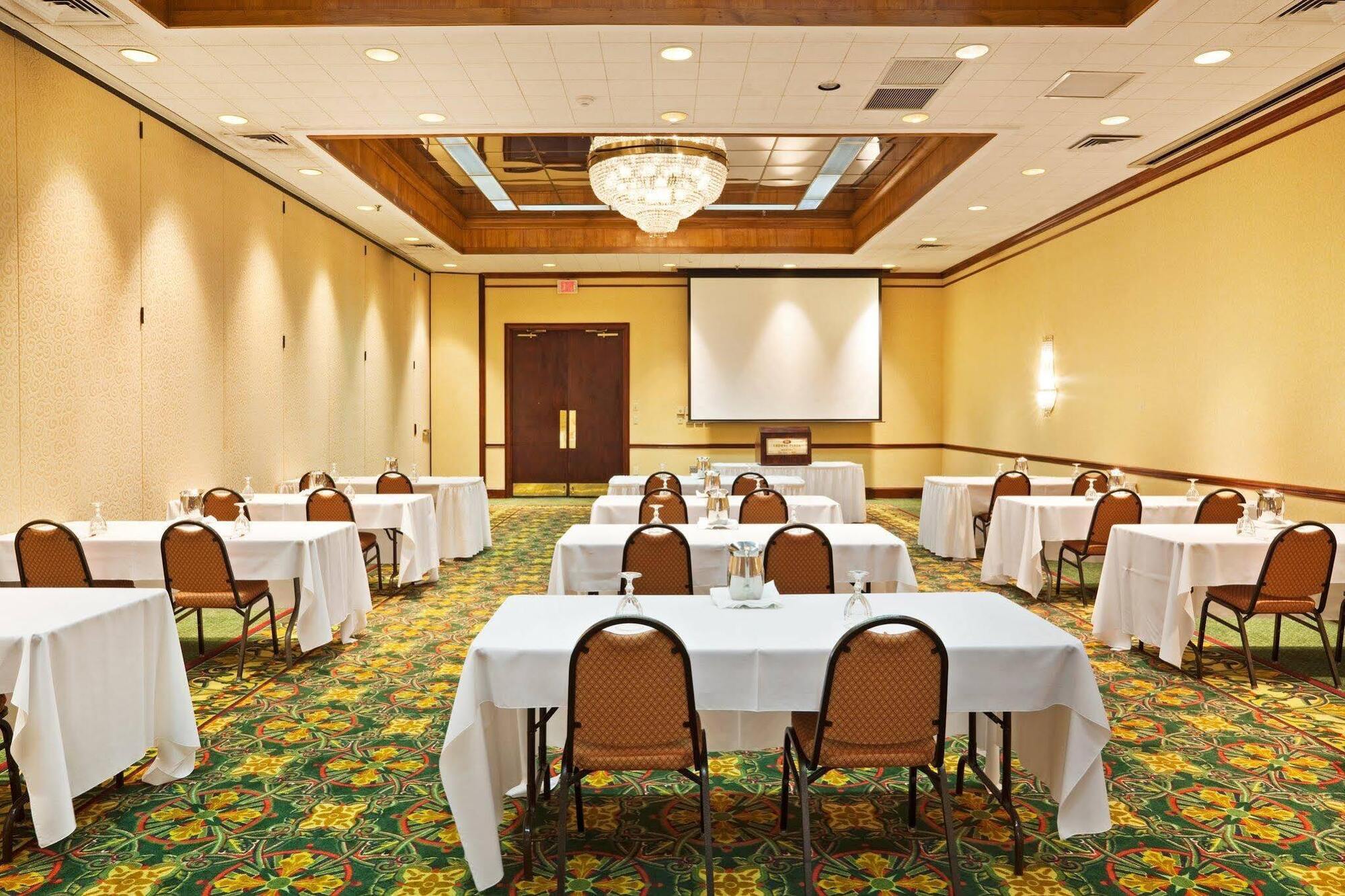 Crowne Plaza Hotel Hickory By Ihg Esterno foto